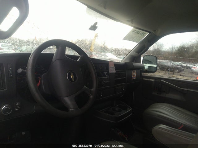 2017 Chevrolet Express, VIN: 1GCWGAFF8H1345645