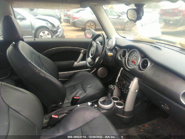 2005 MINI COOPER HARDTOP S VIN: WMWRE33555TG97964