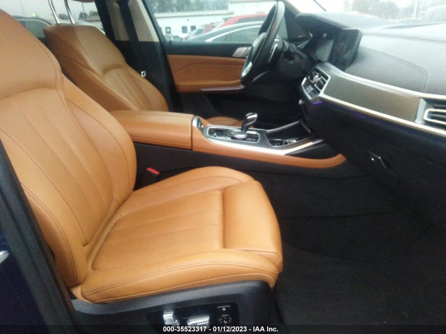 2020 BMW X7, VIN: 5UXCW2C0XL9C68400