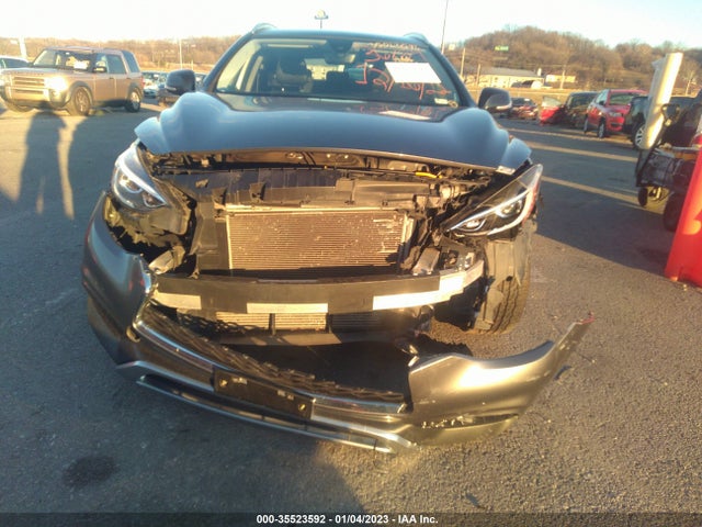 2017 Infiniti QX30, VIN: SJKCH5CR6HA017563