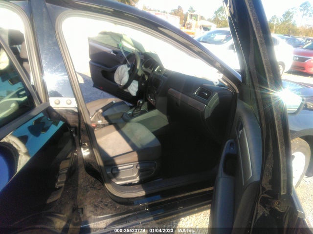 3VW2B7AJ7JM207404 Volkswagen Jetta 1.4t S