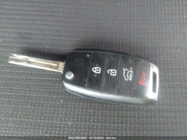 5XYKTCA66EG473407 KIA SORENTO LX