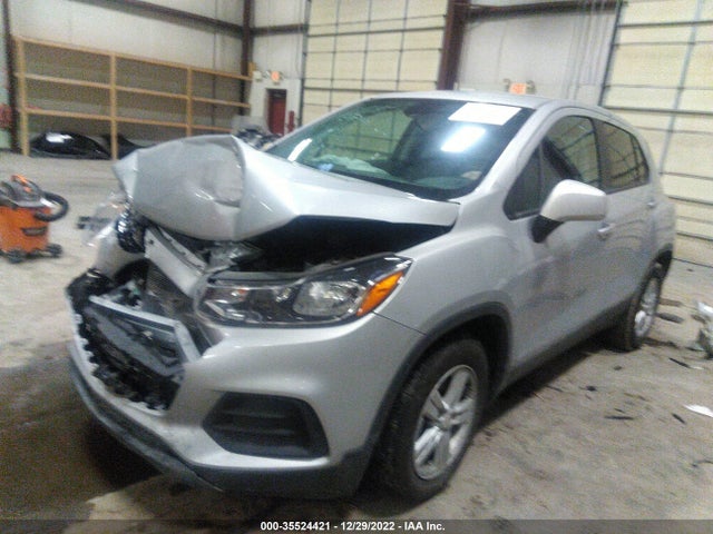 Chevrolet TRAX LS 2020 3GNCJKSB9LL307749 Image 2