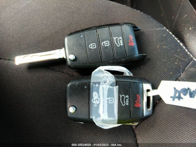 KNDJN2A27G7854048 KIA Soul Base