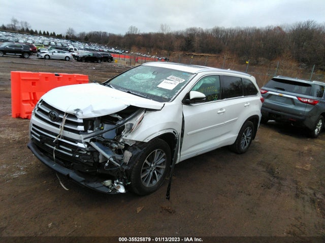 Toyota Highlander Se/xle 2018 5TDJZRFH3JS866124 Image 2