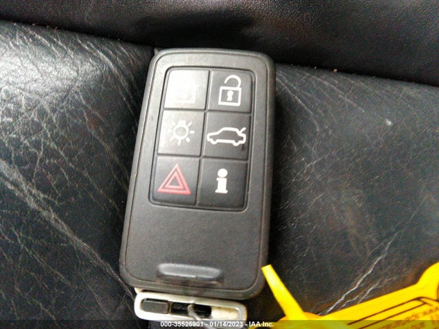 YV4BZ982781032780 Volvo XC70