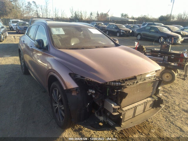 2017 Infiniti QX30, VIN: SJKCH5CR2HA020749