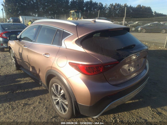 2017 Infiniti QX30, VIN: SJKCH5CR2HA020749