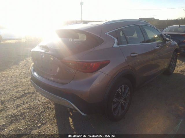 2017 Infiniti QX30, VIN: SJKCH5CR2HA020749