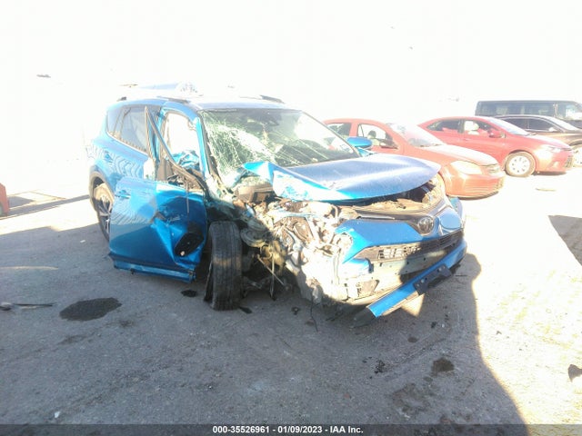 2018 Toyota RAV4, VIN: 2T3RFREV3JW788087