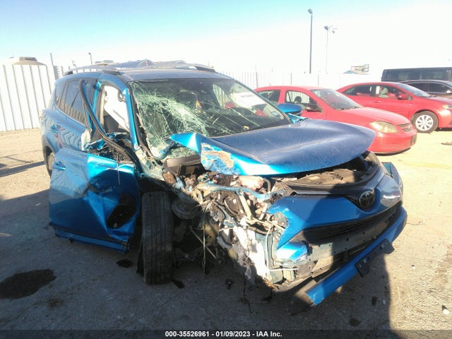 2018 Toyota RAV4, VIN: 2T3RFREV3JW788087
