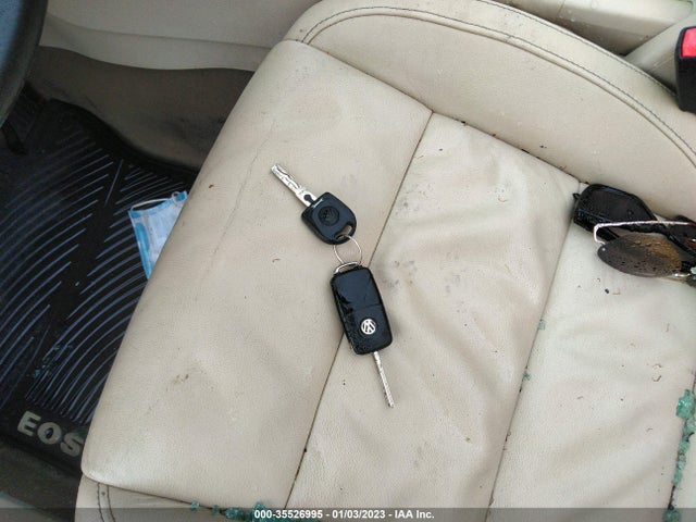 Volkswagen Eos Lux 2013 WVWFW8AH0DV005901 Image 3