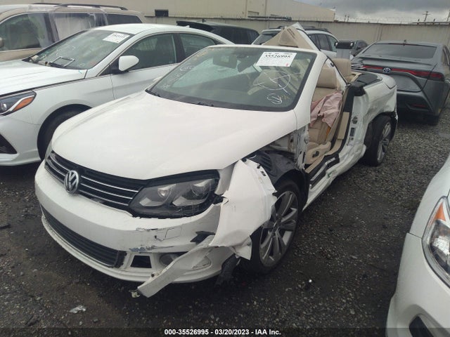 Volkswagen Eos Lux 2013 WVWFW8AH0DV005901 Image 2