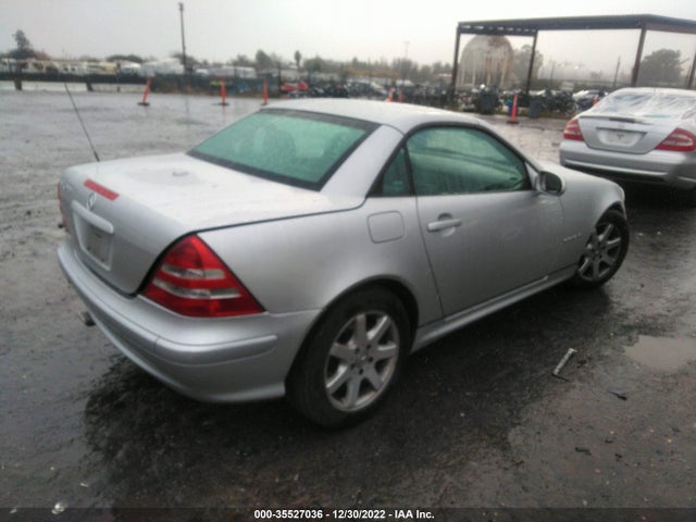 2001 MERCEDES-BENZ SLK-CLASS KOMPRESSOR VIN: WDBKK49F71F227653