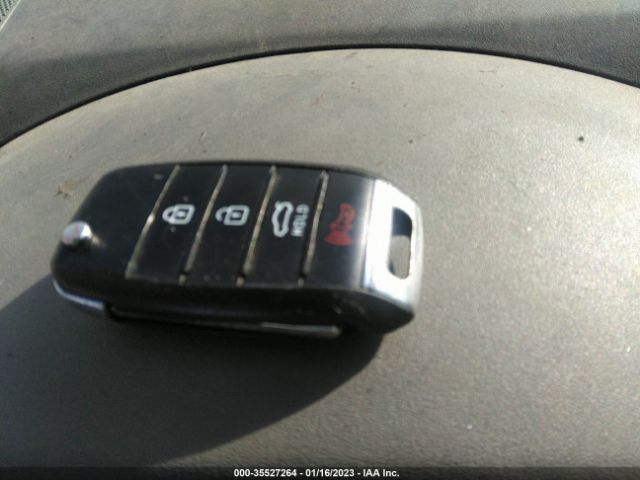 5XXGT4L37JG233070 KIA Optima S