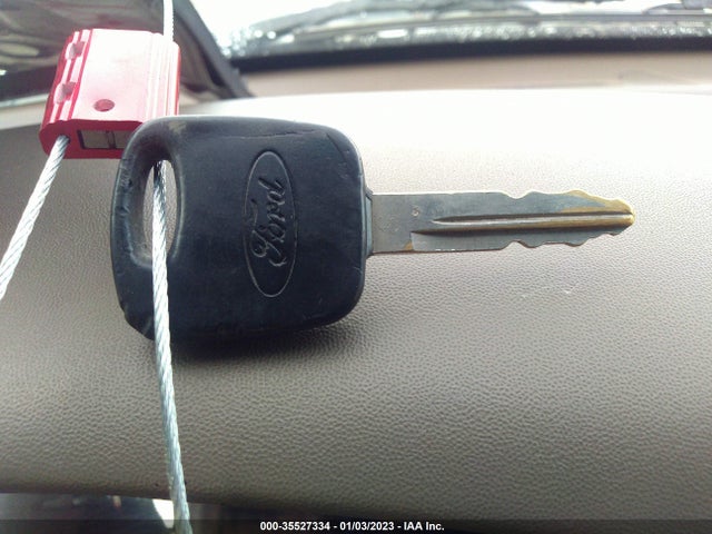 2001 FORD EXPEDITION EDDIE BAUER VIN: 1FMPU18L61LA34513