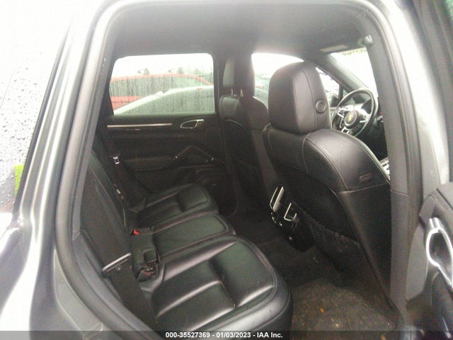 2016 Porsche Cayenne, VIN: WP1AA2A23GKA11472