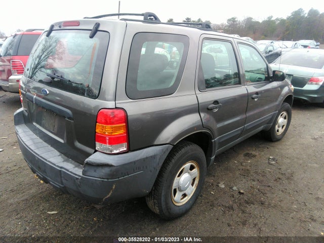 2005 FORD ESCAPE XLS VIN: 1FMYU92Z75DA10401