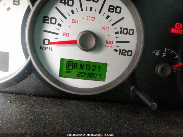 2005 FORD ESCAPE XLS VIN: 1FMYU92Z75DA10401