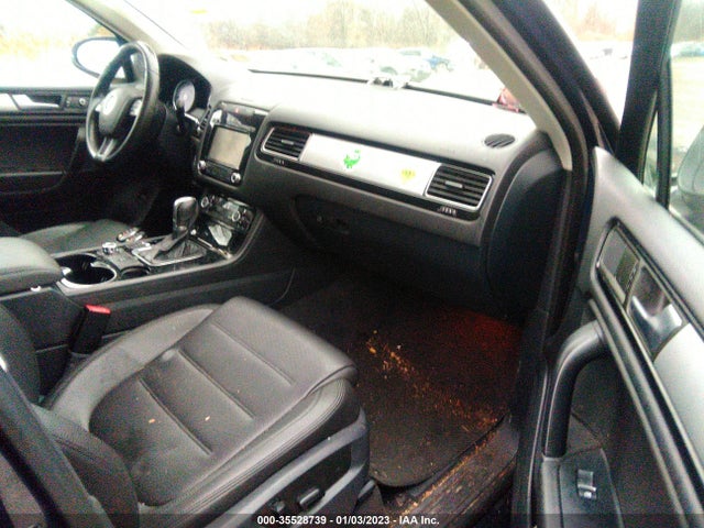 WVGEF9BPXED004586 Volkswagen Touareg Sport