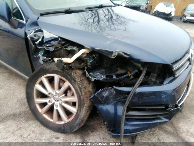 WVGEF9BPXED004586 Volkswagen Touareg Sport