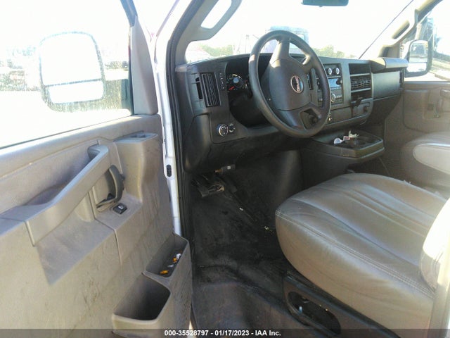 2017 GMC Savana, VIN: 1GTW7AFF4H1138458