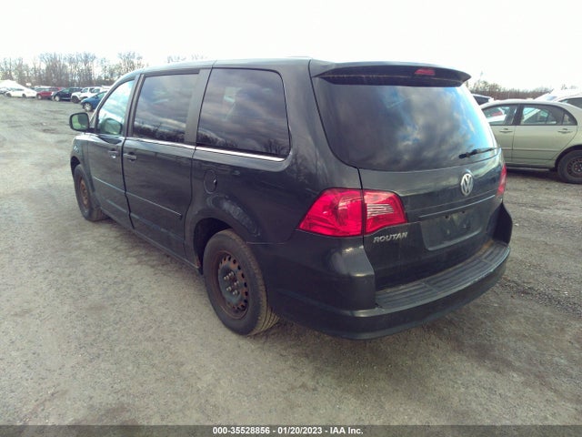 Volkswagen Routan S 2011 2V4RW4DG5BR695496 Image 3