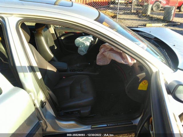 2004 VOLVO V70 VIN: YV1SW59VX42403457