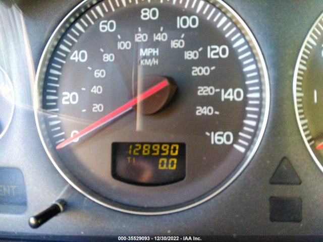 2004 VOLVO V70 VIN: YV1SW59VX42403457