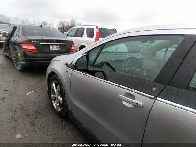 2015 Chevrolet Volt, VIN: 1G1RB6E49FU106666