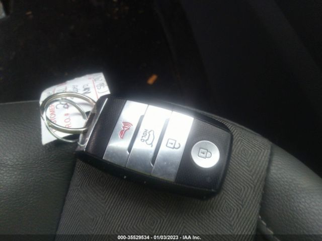 KNDCC3LC5H5037278 KIA NIRO EX