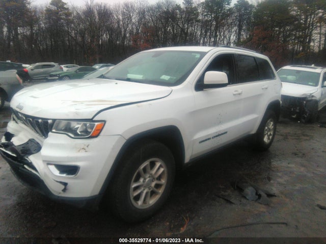 Jeep Grand Cherokee Laredo E 2018 1C4RJFAG8JC505044 Image 2