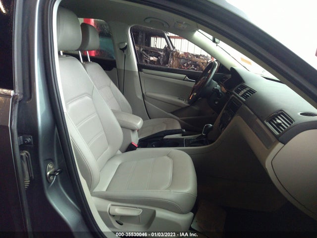 Volkswagen Passat Wolfsburg Ed 2014 1VWAS7A35EC023521 Image 5