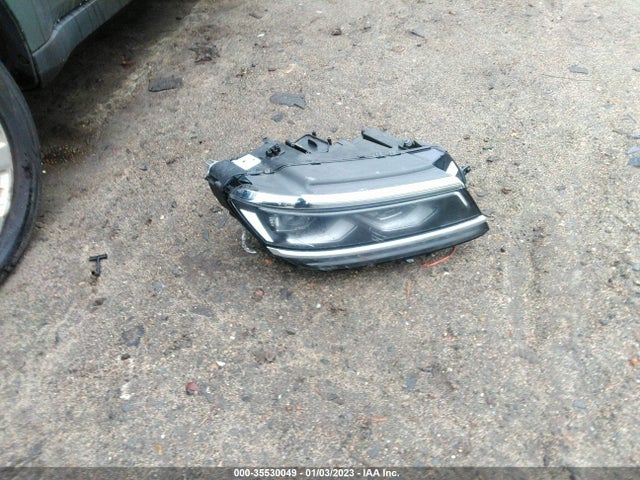 3VV4B7AX2LM103049 Volkswagen Tiguan