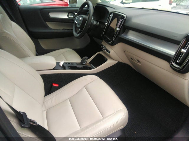 2021 Volvo XC40, VIN: YV4162UK8M2455289