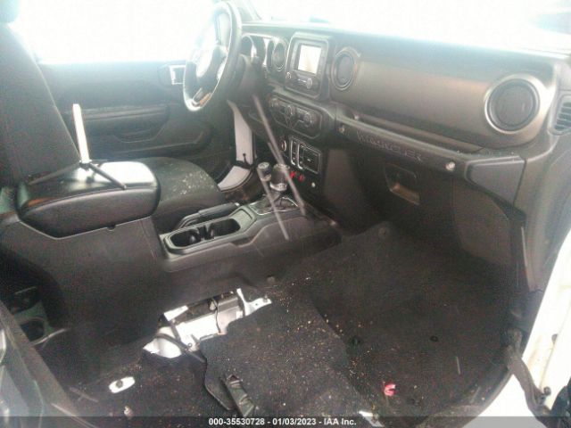 1C4GJXAN2JW224514 Jeep Wrangler Sport S