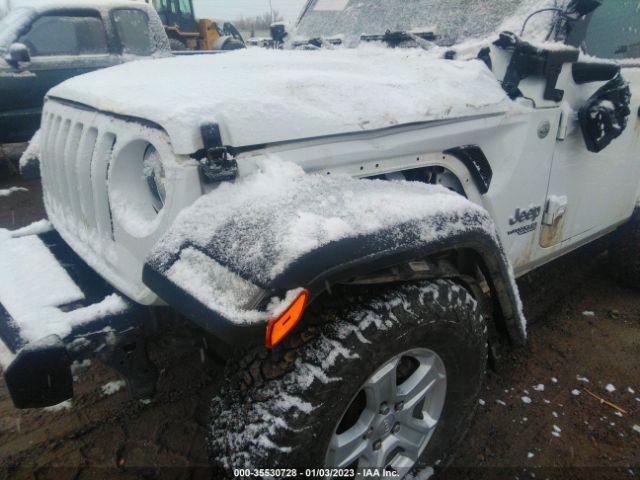 1C4GJXAN2JW224514 Jeep Wrangler Sport S