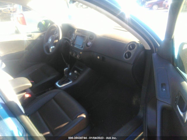 WVGBV7AX4HK005101 Volkswagen TIGUAN