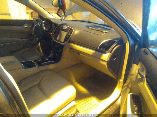 Chrysler 300 2014 2C3CCAAG8EH372960 Image 5