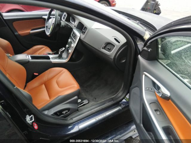 YV140MEK3H1367543 Volvo V60 Premier