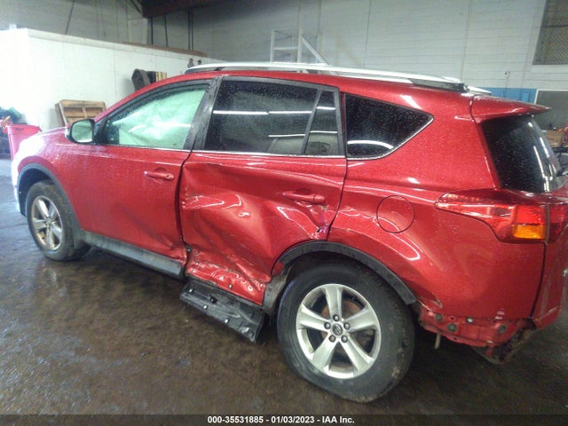 2015 TOYOTA RAV4 XLE VIN: 2T3RFREV5FW237358