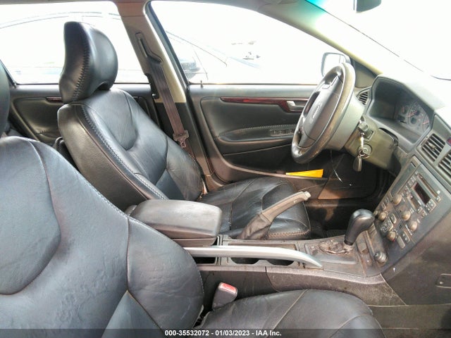 YV1SZ58D321051132 Volvo V70