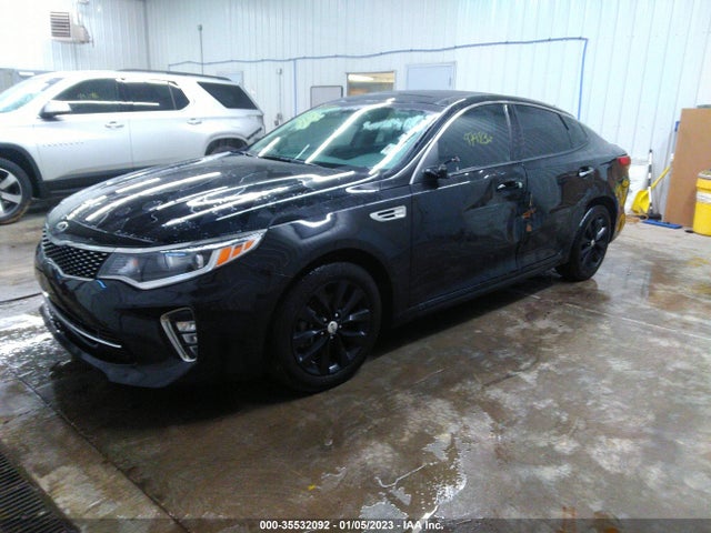 KIA Optima S 2018 5XXGT4L37JG231612 Image 2