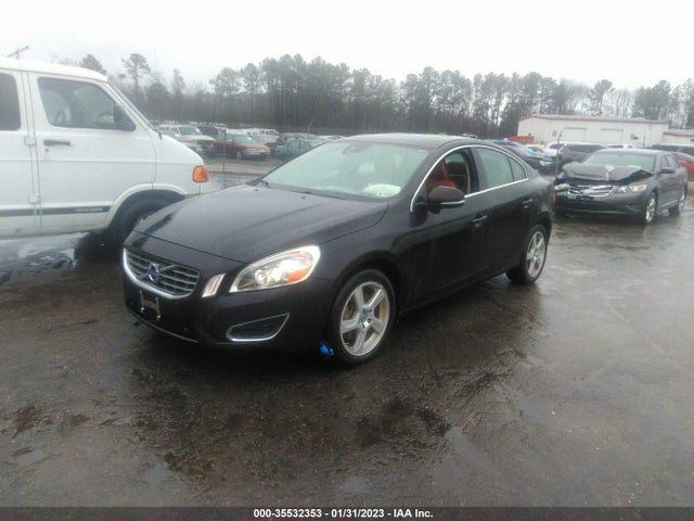 Volvo S60 2013 YV1612FS9D1225068 Image 2