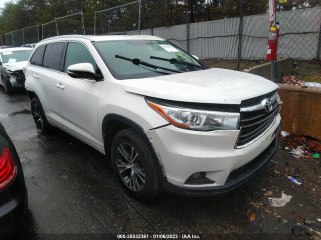 2016 Toyota Highlander, VIN: 5TDJKRFH2GS341326