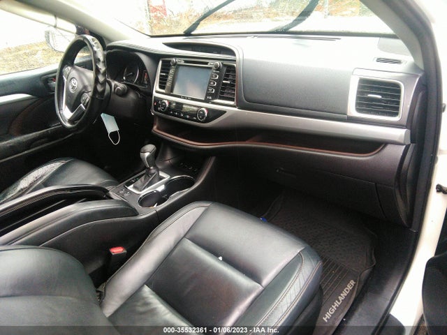 2016 Toyota Highlander, VIN: 5TDJKRFH2GS341326