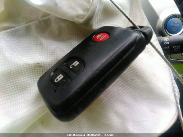 2016 Toyota Prius, VIN: JTDZN3EU1GJ046656