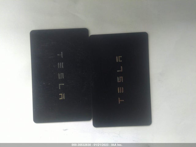 Tesla Model Y Long Range 2021 5YJYGDEE9MF300511 Image 3
