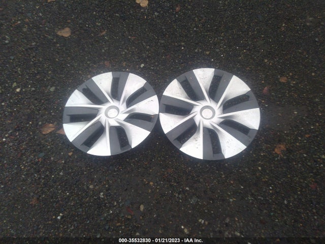 Tesla Model Y Long Range 2021 5YJYGDEE9MF300511 Image 4