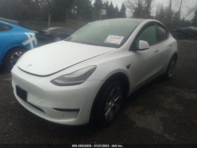 Tesla Model Y Long Range 2021 5YJYGDEE9MF300511 Image 2